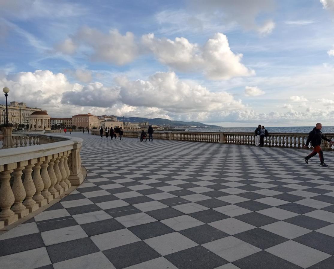 Appartamento Con Incantevole Vista Mare Livorno Exterior foto